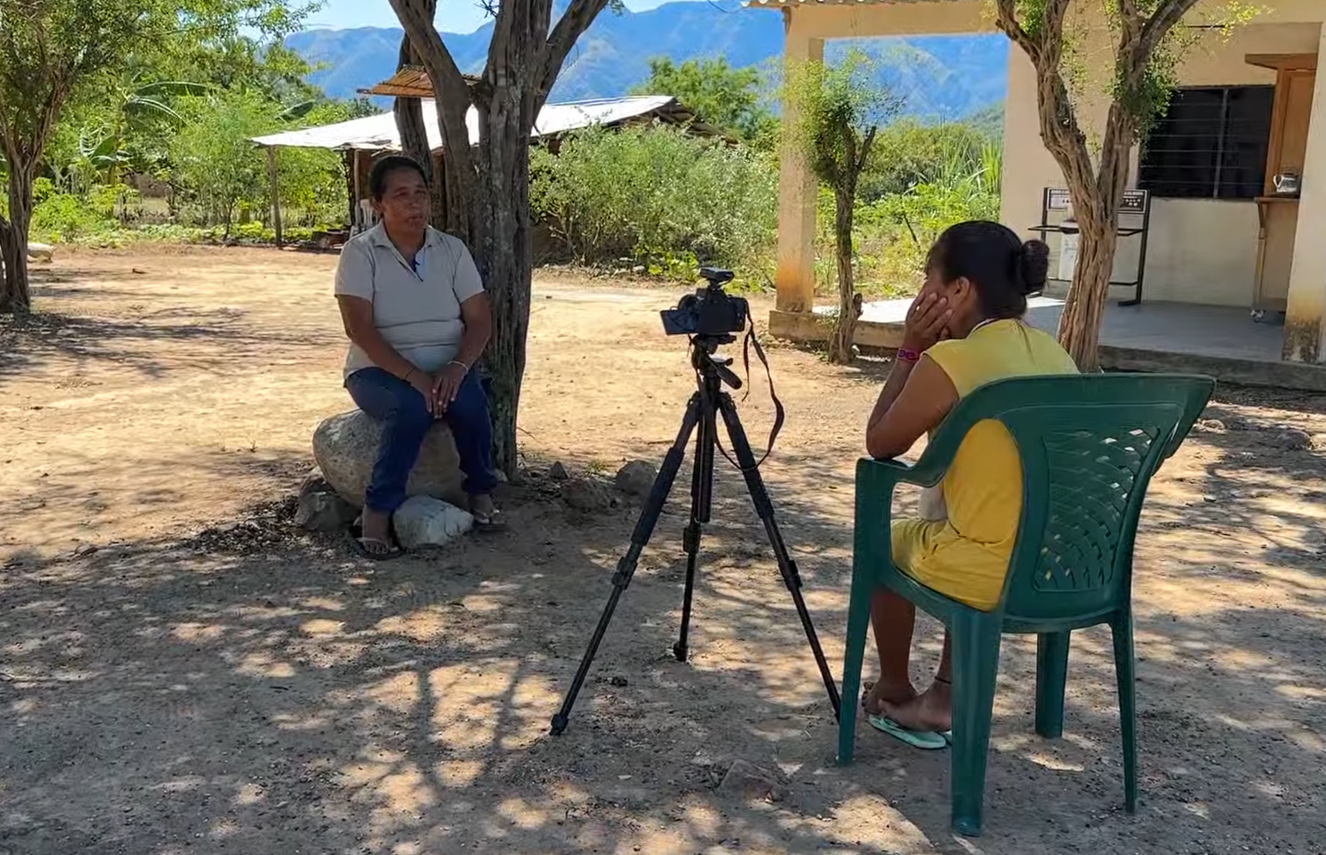 Prácticas de video de entrevistas en Tezhumke